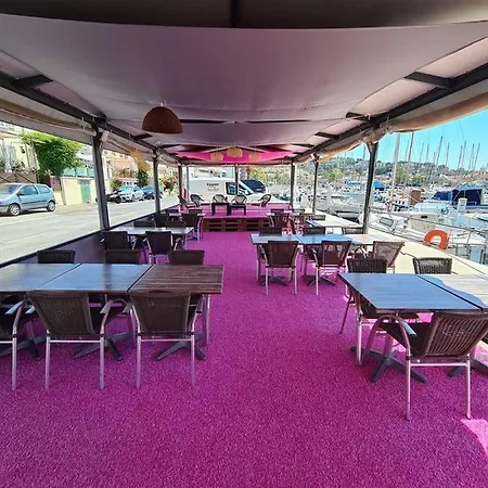 Hotel La Vie En Rose Avec Spa Exterieur Collectif Gratuit فندق سانت-ماندرييه-سور-مير