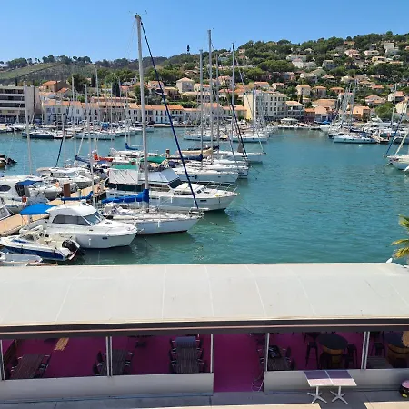 Hotel La Vie En Rose Avec Spa Exterieur Collectif Gratuit *