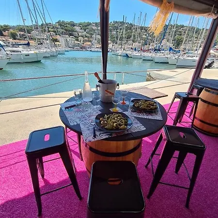 Hotel La Vie En Rose Avec Spa Exterieur Collectif Gratuit *