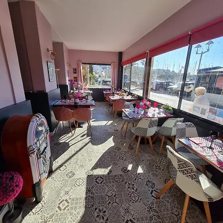 Hotel La Vie En Rose Avec Spa Exterieur Collectif Gratuit فندق سانت-ماندرييه-سور-مير