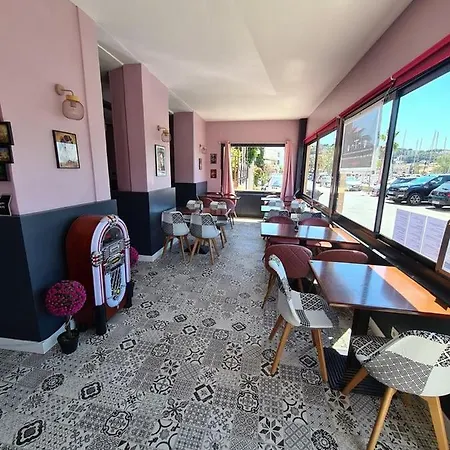 Hotel La Vie En Rose Avec Spa Exterieur Collectif Gratuit *